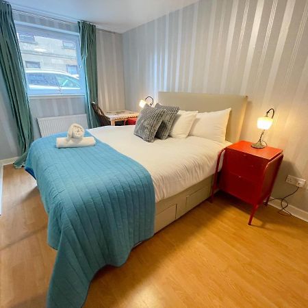 Kelvingrove 2 Bedroom Apartment - Private Parking Glasgow Extérieur photo