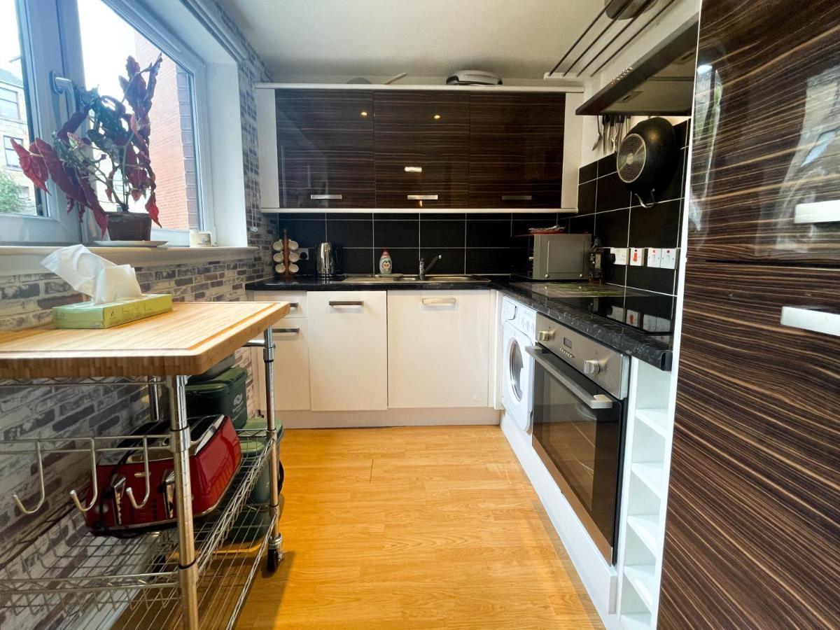 Kelvingrove 2 Bedroom Apartment - Private Parking Glasgow Extérieur photo