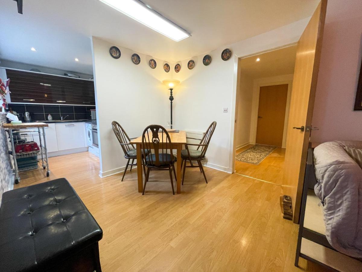 Kelvingrove 2 Bedroom Apartment - Private Parking Glasgow Extérieur photo