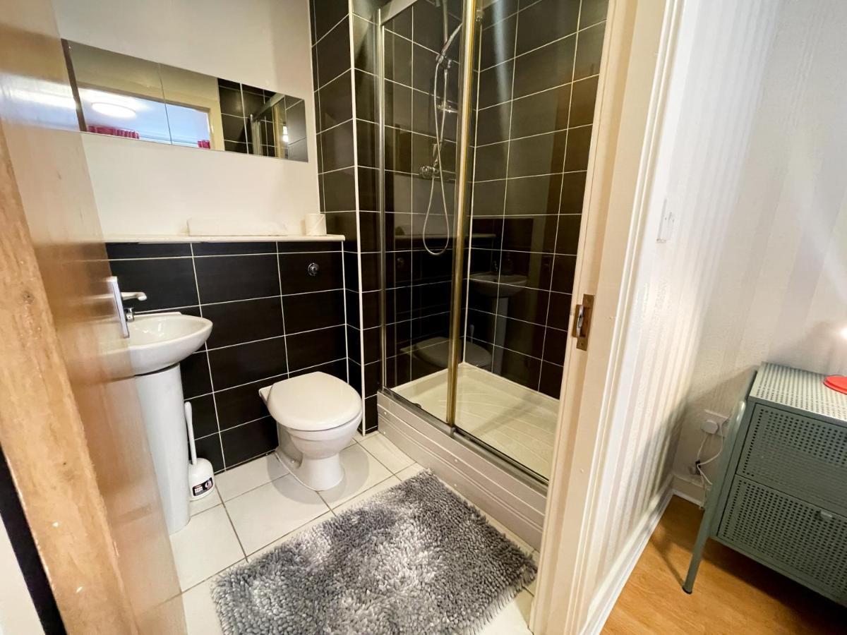 Kelvingrove 2 Bedroom Apartment - Private Parking Glasgow Extérieur photo