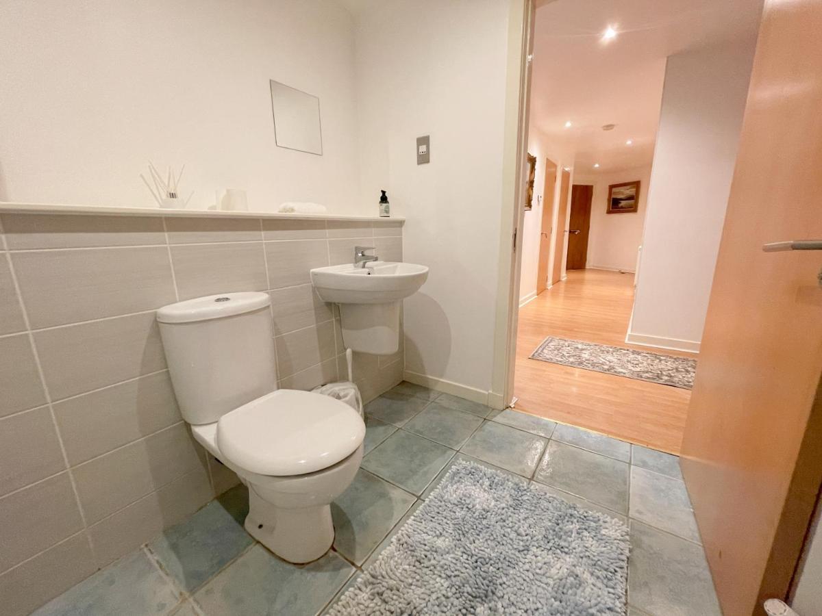 Kelvingrove 2 Bedroom Apartment - Private Parking Glasgow Extérieur photo