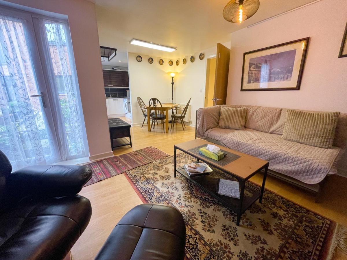 Kelvingrove 2 Bedroom Apartment - Private Parking Glasgow Extérieur photo