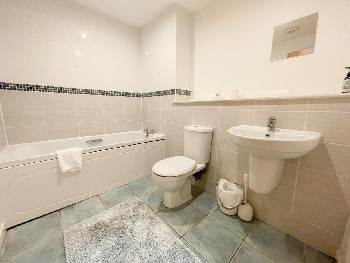 Kelvingrove 2 Bedroom Apartment - Private Parking Glasgow Extérieur photo