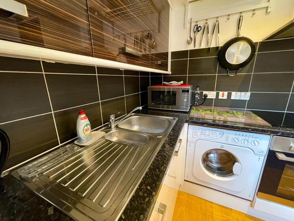 Kelvingrove 2 Bedroom Apartment - Private Parking Glasgow Extérieur photo